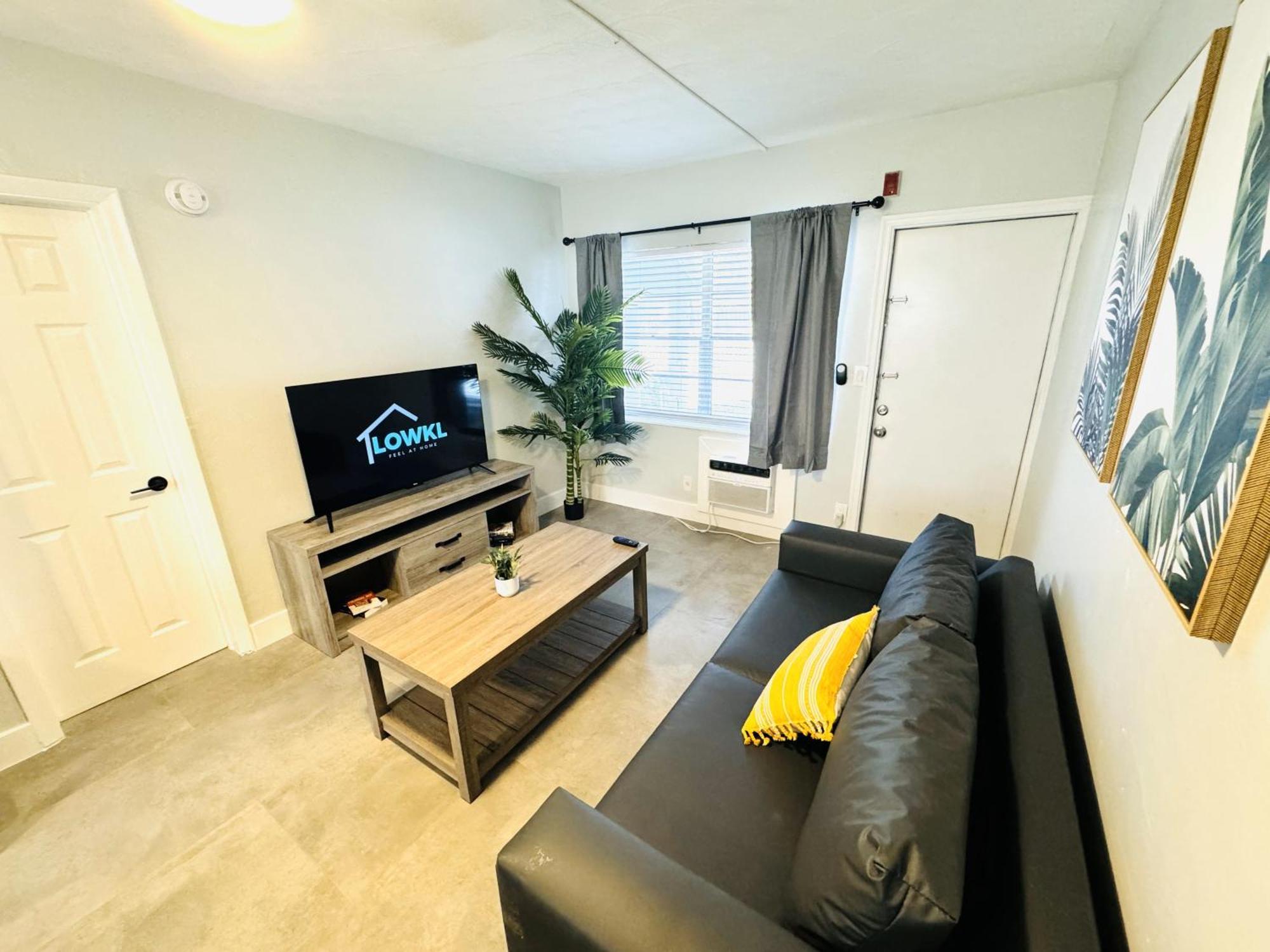 Holiday Park Apartments By Lowkl Fort Lauderdale Exterior photo